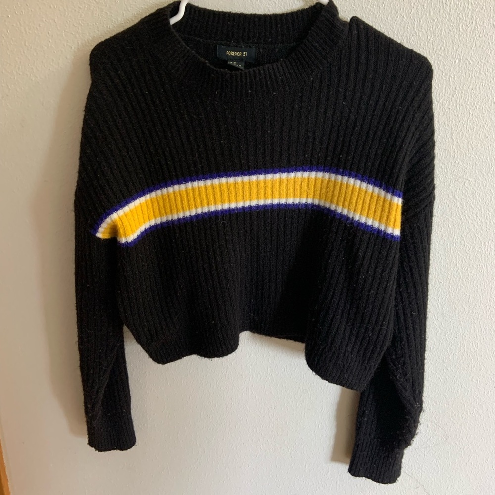 Forever 21 cropped sweater, Size Medium